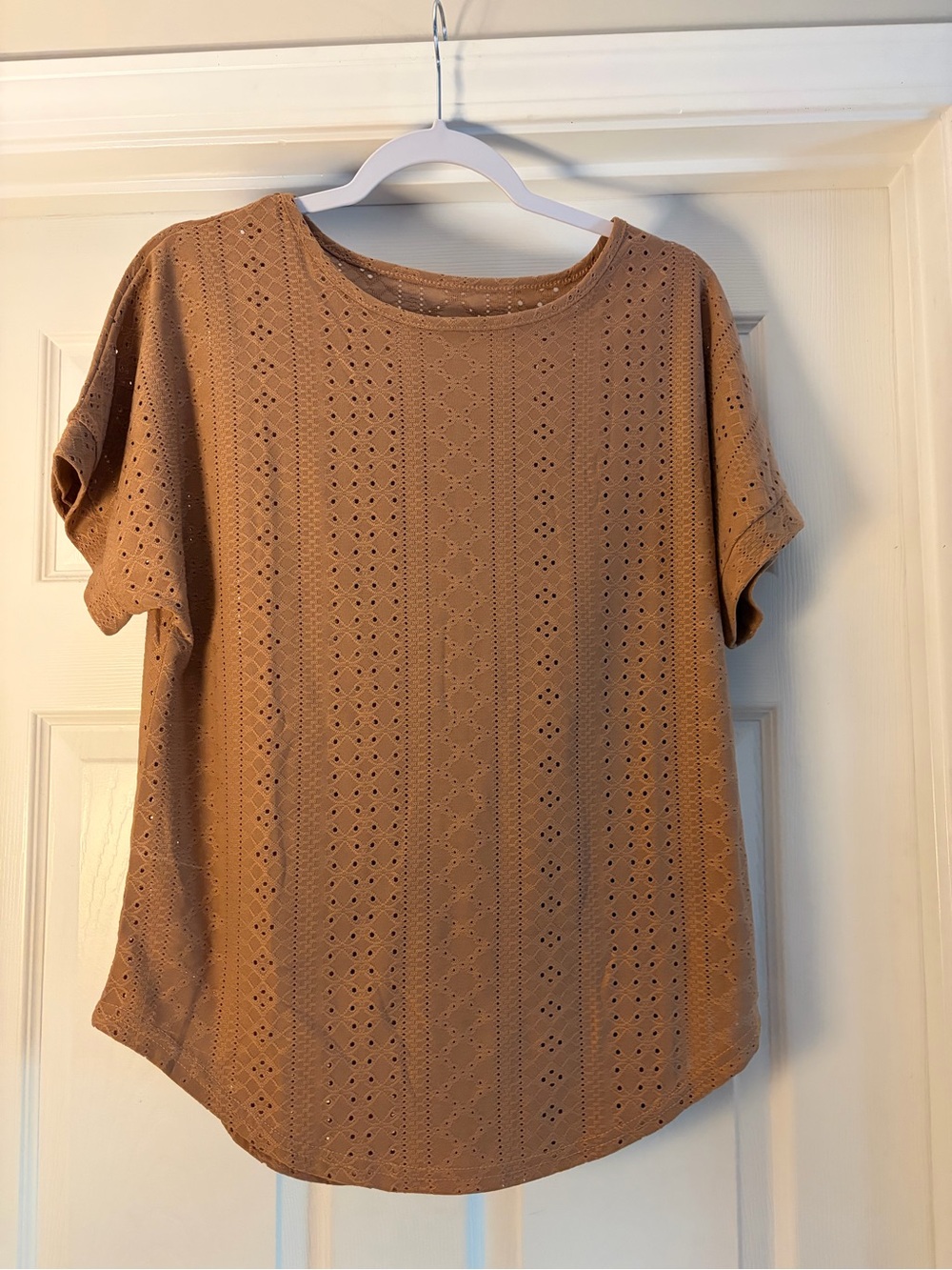 Women’s Eyelet Short Sleeve Tee - Tan